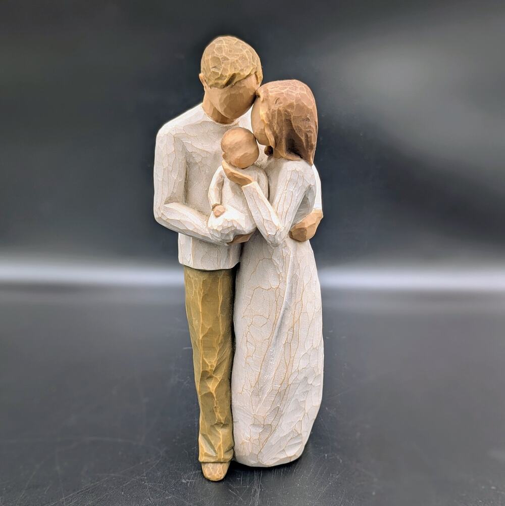 Willow Tree "Our Gift" Figurine by Susan Lordi 2006 DEMDACO Parents Holding Baby